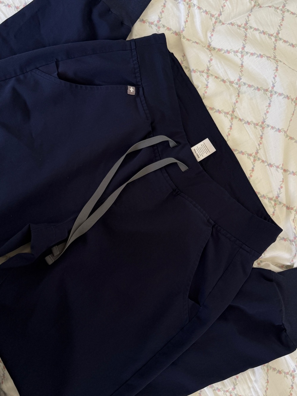 FIGS Women Zamora Scrub Joggers